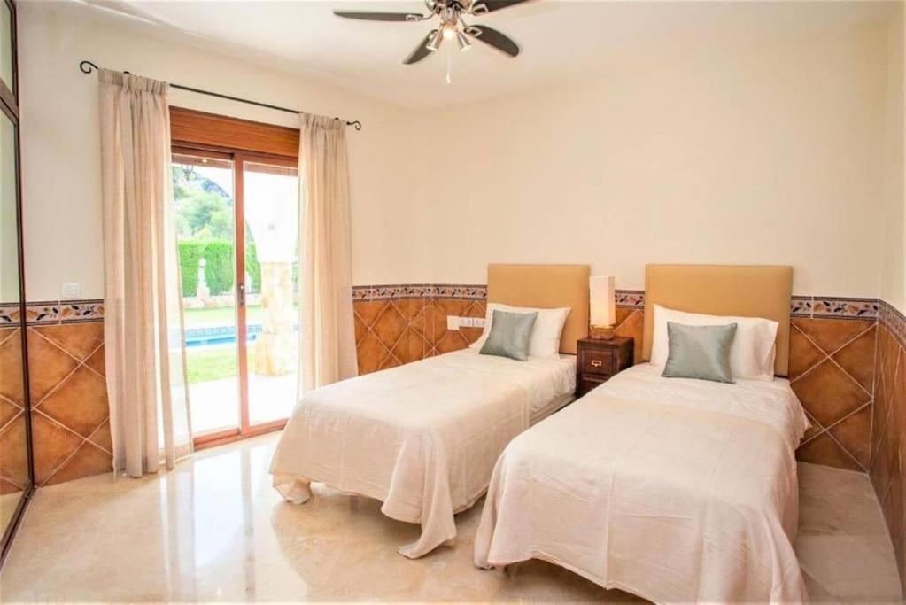 Summer Offers! Fabulous Luxury Villa Near The Beach Sleeps 8 Benalmádena Exterior foto